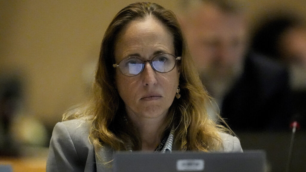 FDA leadership void grows: Tracy Beth Høeg out as CDER chief
